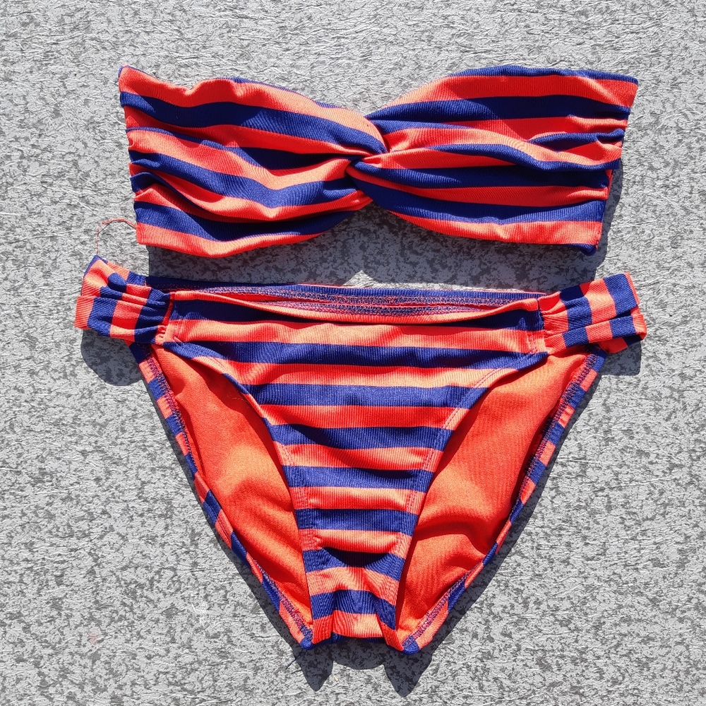 Bikini Set - Picture 2 of 12